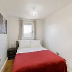 Feriehus Walpole House - Hot Tub, Games Room, Sleeps 12 *