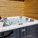 Walpole House - Hot Tub, Games Room, Sleeps 12 Feriehus