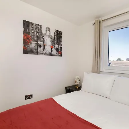 Walpole House - Hot Tub, Games Room, Sleeps 12 *