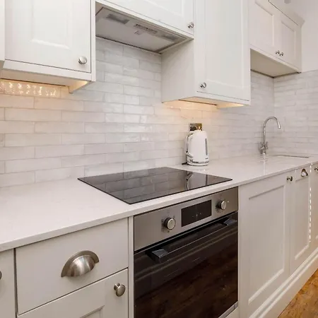 Holiday home Walpole House - Hot Tub, Games Room, Sleeps 12 York