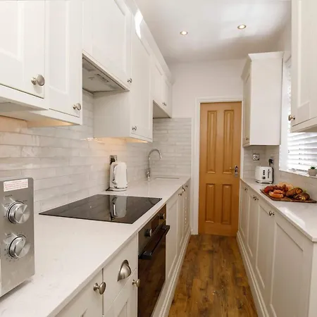 Walpole House - Hot Tub, Games Room, Sleeps 12 * יורק