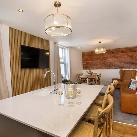 Casa vacanze Walpole House - Hot Tub, Games Room, Sleeps 12