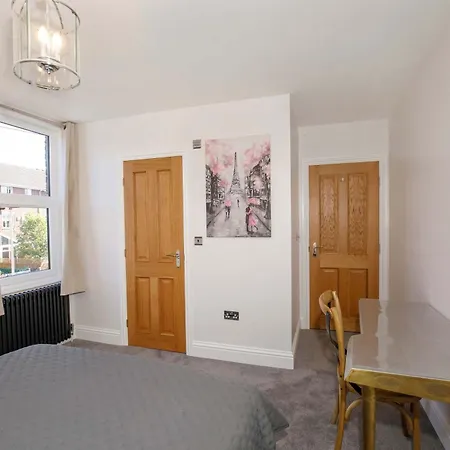 Walpole House - Hot Tub, Games Room, Sleeps 12 约克